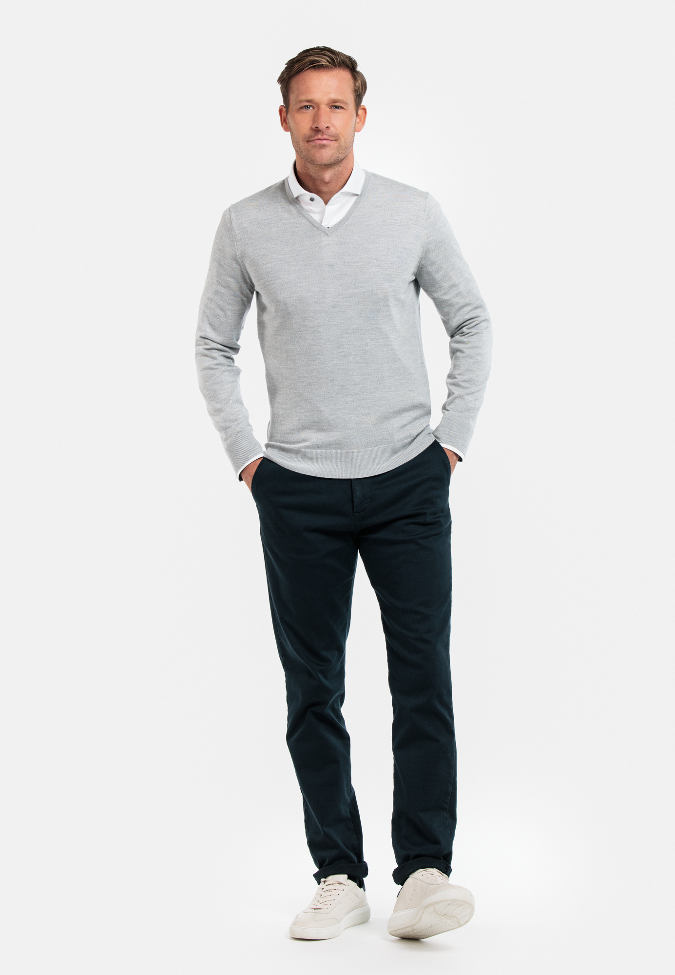 V-Neck Pullover